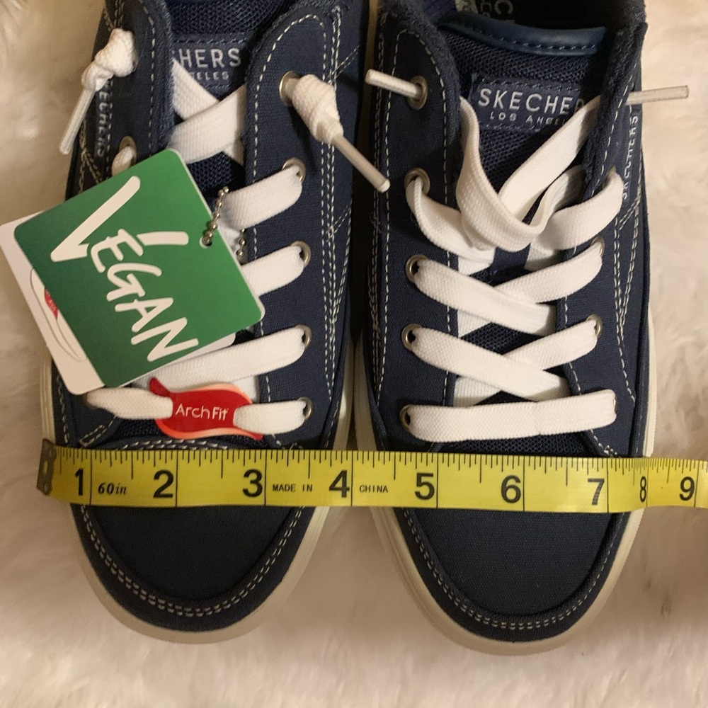 SKECHERS ladies Arcata Vegan Navy Blue Arch Fit sneakers size 8.5 NIB NWT - Picture 13 of 14